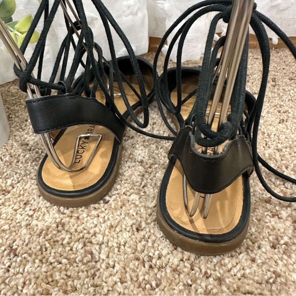 Lucky Brand Mackneill Black Pointed Toe Lace Up Flat Sandals - Picture 7 of 8